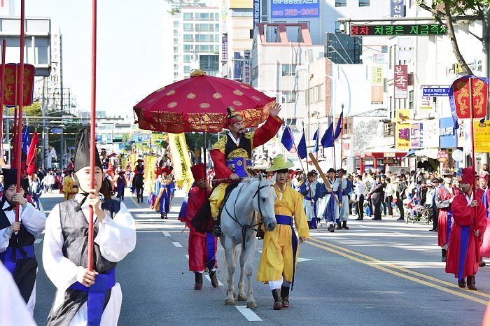 King Jeonjo’s Parade, hwaseong tour